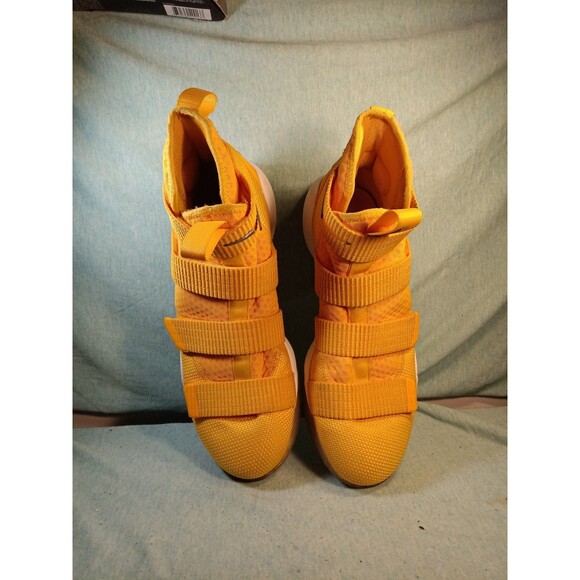 Nike LeBron Soldier 11 TB University Gold mens sneakers, Sz 10 - Picture 2 of 8